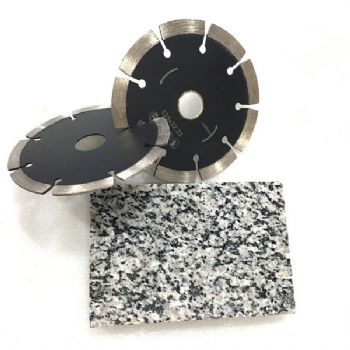 Segmented diammond cutting blade 
